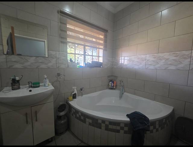 3 BEDROOM HOUSE FOR SALE IN VANDERBIJLPARK SW 5